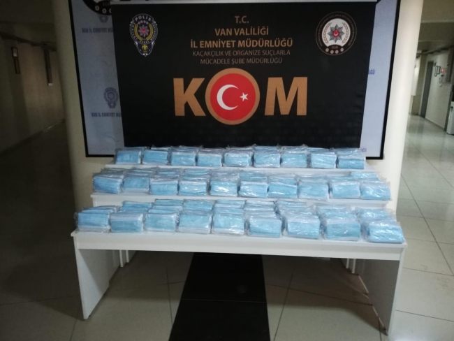 Van’da kaçak maske operasyonu